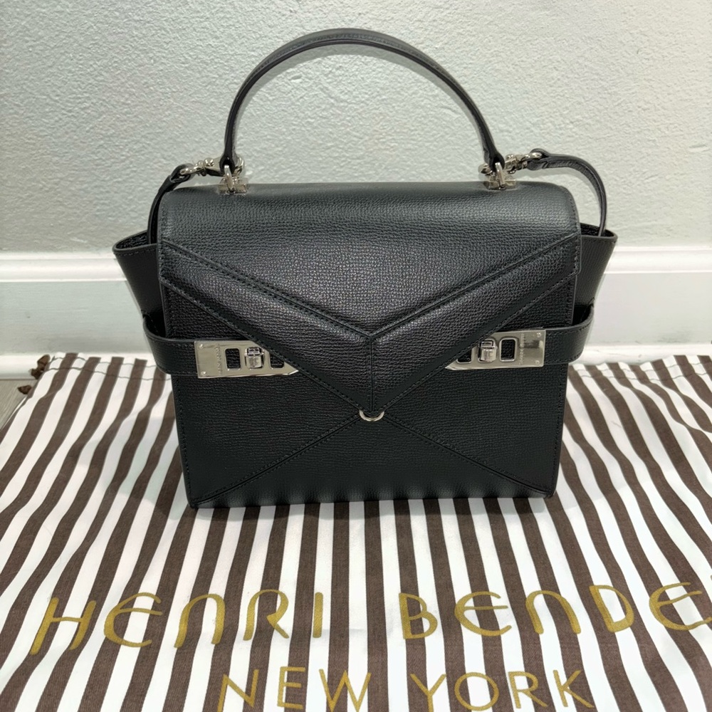 SOLD!!** NWOT HENRI BENDEL PERFECT CONDITION!!